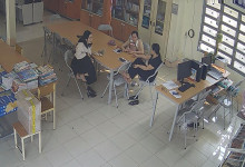 Let's watch the teacher dipping shoeplay in her office 18