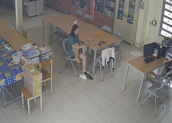 The teacher put on stockings and went to class