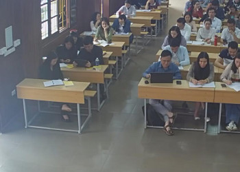 I wish I was her classmate 6