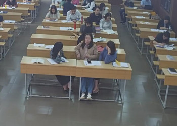 I wish I was her classmate 7