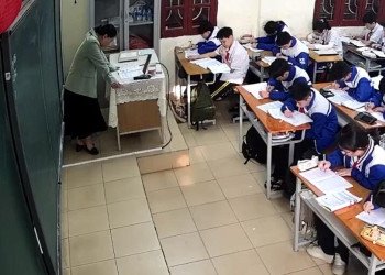 I wish she in nylon next time 26