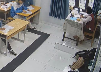 I wish she in nylon next time 36