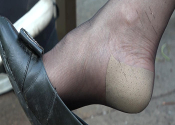 Middle age lady's  sexy black nylon sole 2