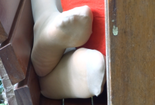 Girl have a rest on the chair her sole been caught!