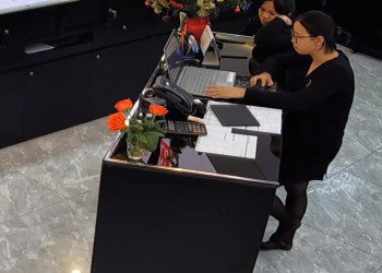 The jewelry store hostess in black nylon show us her cute feet! 295