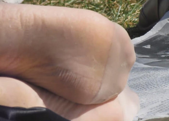 The beautiful girl took off her high heels and relaxed her feet 4