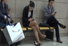 2xhostess dipping shoeplay at same time 16