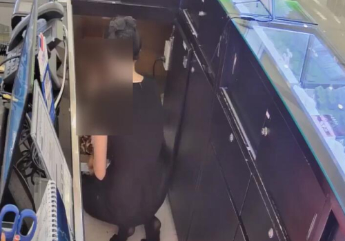 The jewelry store hostess in black nylon show us her cute feet! 299