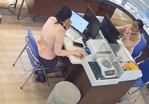 I prefer the black nylon shoeplay 20