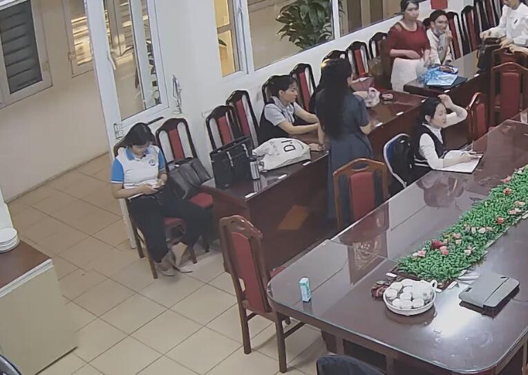 The teacher dipping and shoeplay after class in her office 21