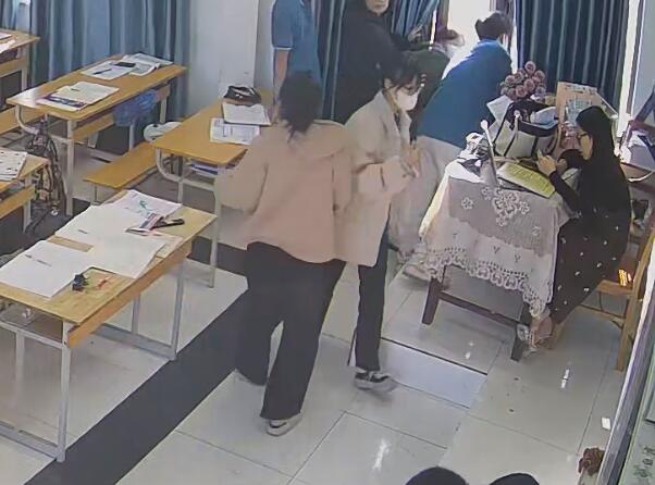 I am not sure if she is in nylon 7