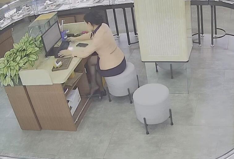 The jewelry store hostess wiil be in black nylon in 1 month