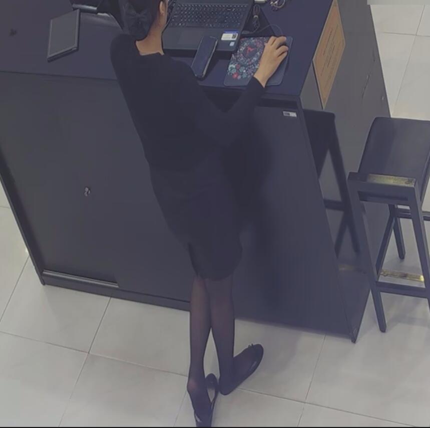 The jewelry store hostess in black nylon show us her cute feet! 288