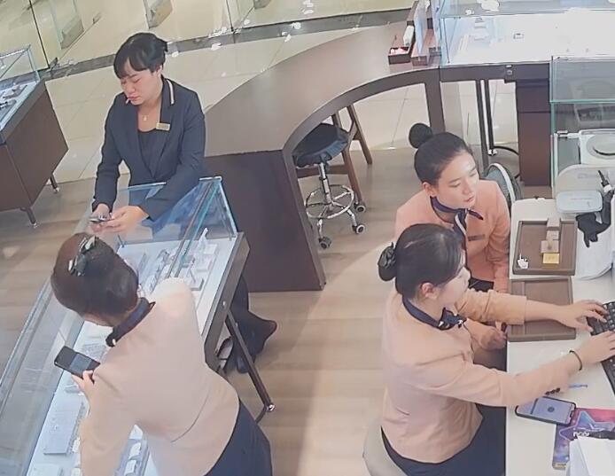 She is the shoeplay queen of jewelry store managers 16